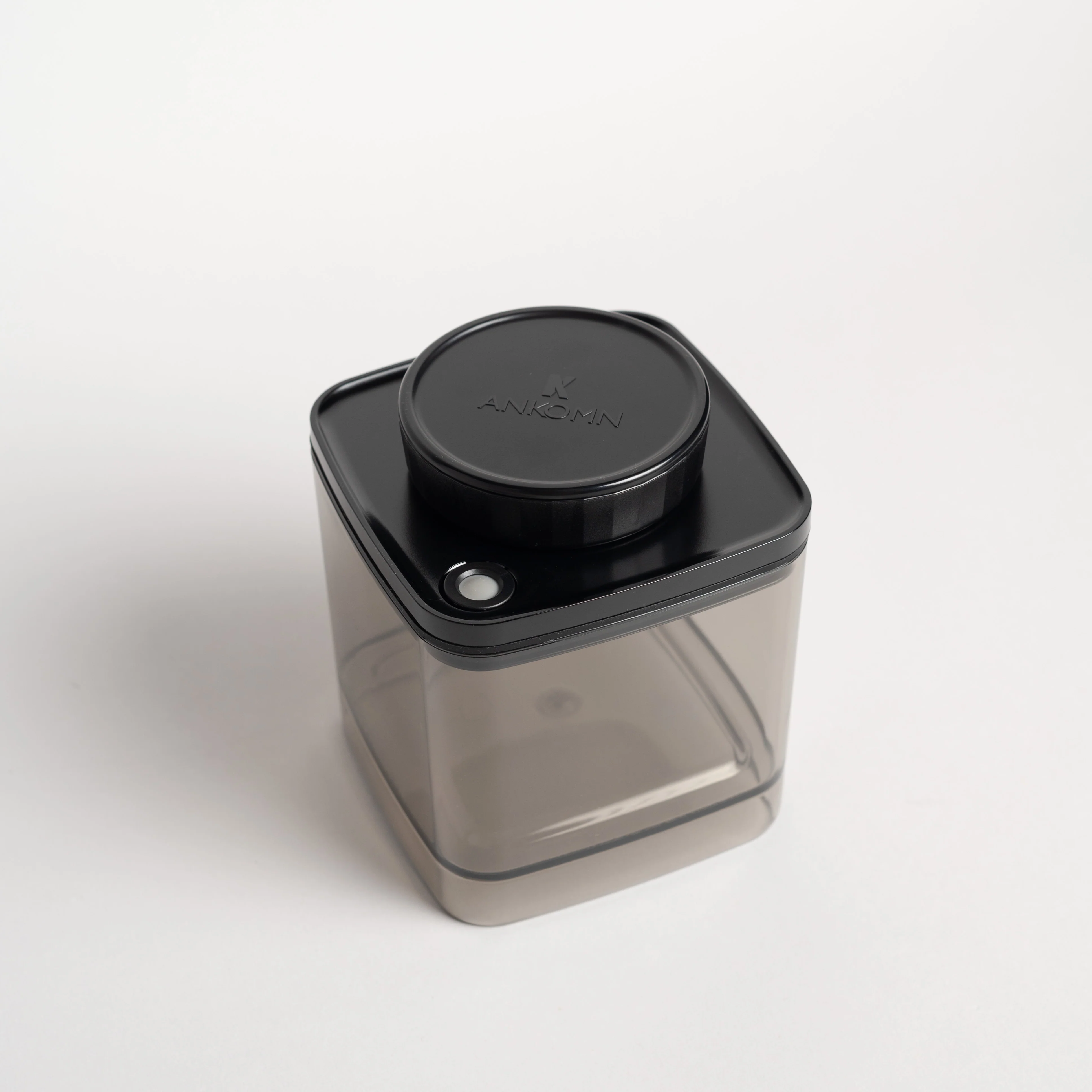 Ankomn - Turn-N-Seal Vacuum container - Semi-Black - 0.6L