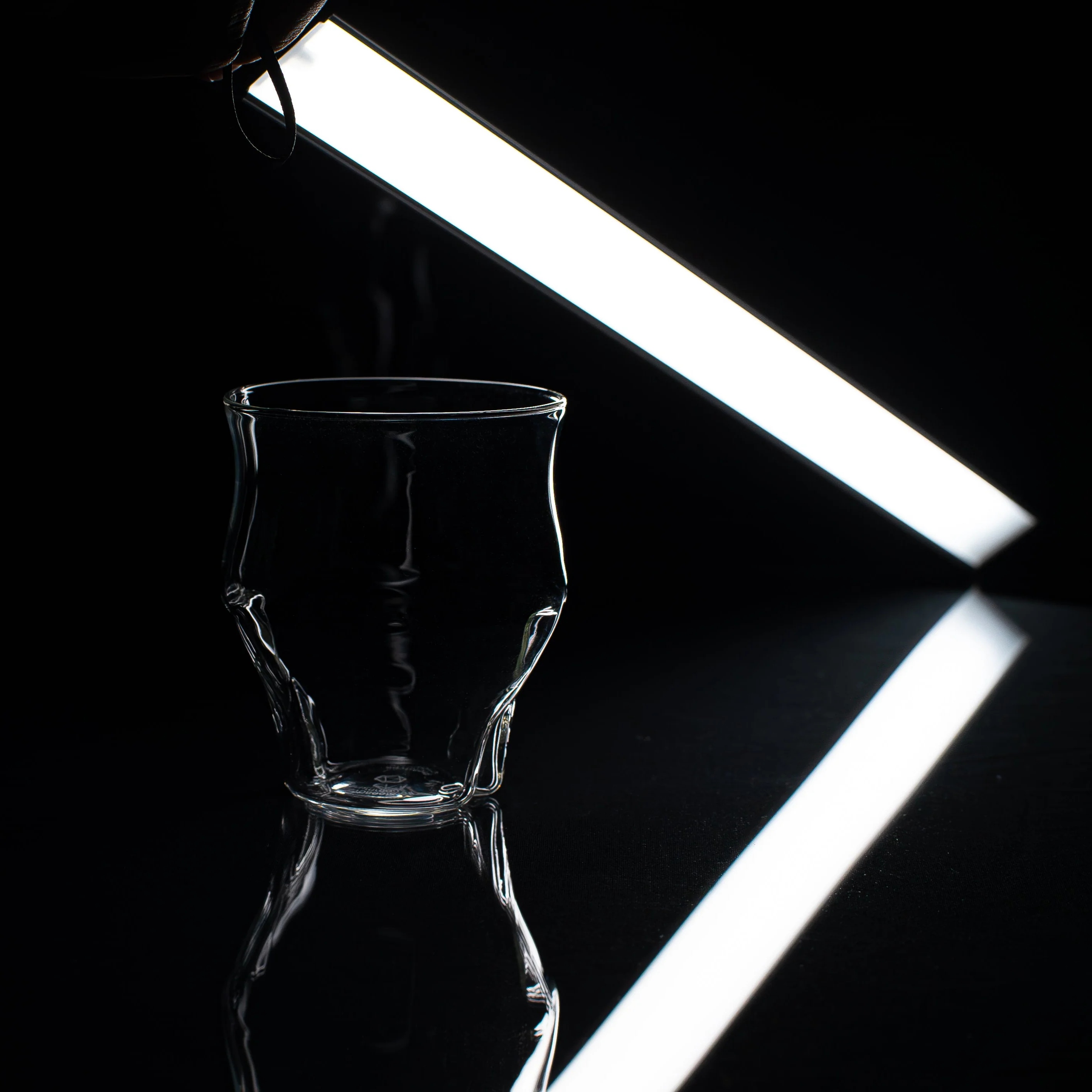 ICOSA - Avensi Wave - ALTO Tasting Glass - Clear - Image 4
